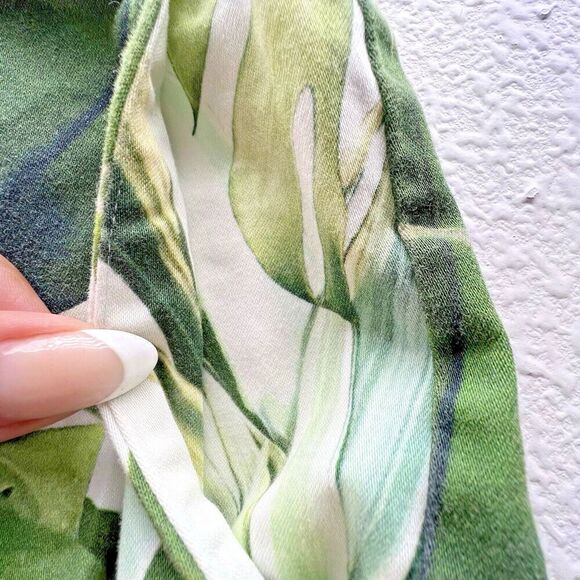 Gianni Bini green women Palm Print short hawaiia island  vacation pockets Size 4 - Picture 6 of 10